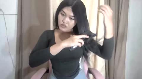 sassy_jenny8 online show from 02/26/26, 05:01