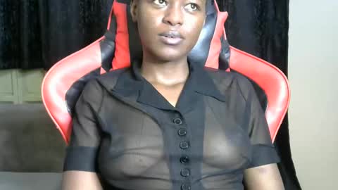 Snapshot of sassy_lyne chatting on 03/22/26, 09:45 sassy_lyne online show from 03/22/26, 09:45