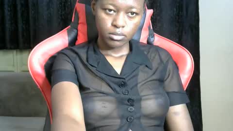 Snapshot of sassy_lyne chatting on 03/23/26, 11:47 sassy_lyne online show from 03/23/26, 11:47