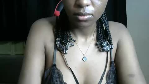 Snapshot of sassy_lyne chatting on 04/06/26, 08:15 sassy_lyne online show from 04/06/26, 08:15