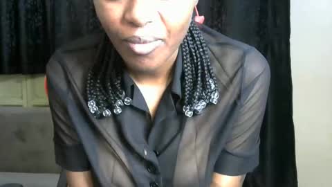 Snapshot of sassy_lyne chatting on 04/22/26, 05:43 sassy_lyne online show from 04/22/26, 05:43