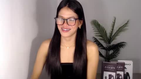 Snapshot of sassy_monie chatting on 01/21/25, 06:02 sassy_monie online show from 01/21/25, 06:02