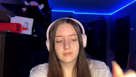 Snapshot of sassy_touch_heat_x3 chatting on 09/16/25, 06:09 Marmulka or Mary online show from 09/16/25, 06:09