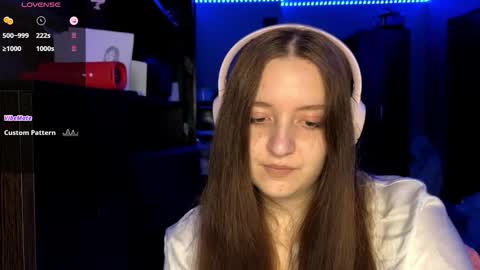 Snapshot of sassy_touch_heat_x3 chatting on 09/18/25, 05:15 Marmulka or Mary online show from 09/18/25, 05:15