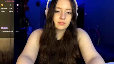 Snapshot of sassy_touch_heat_x3 chatting on 10/13/25, 06:08 Marmulka or Mary online show from 10/13/25, 06:08