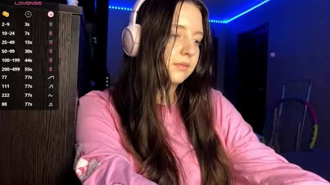 Snapshot of sassy_touch_heat_x3 chatting on 10/15/25, 05:02 Marmulka or Mary online show from 10/15/25, 05:02