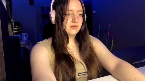 Snapshot of sassy_touch_heat_x3 chatting on 10/17/25, 04:53 Marmulka or Mary online show from 10/17/25, 04:53