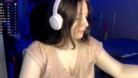 Snapshot of sassy_touch_heat_x3 chatting on 10/22/25, 05:34 Marmulka or Mary online show from 10/22/25, 05:34