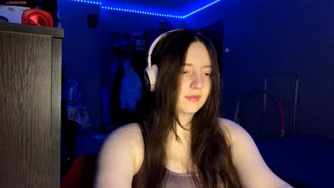 Snapshot of sassy_touch_heat_x3 chatting on 11/17/25, 06:14 Marmulka or Mary online show from 11/17/25, 06:14