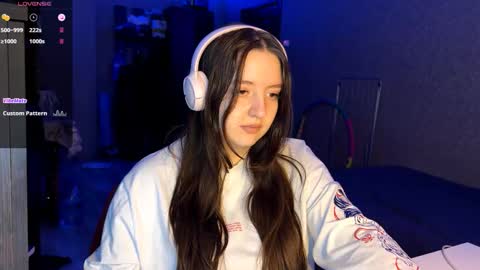 Snapshot of sassy_touch_heat_x3 chatting on 11/28/25, 05:37 Marmulka or Mary online show from 11/28/25, 05:37