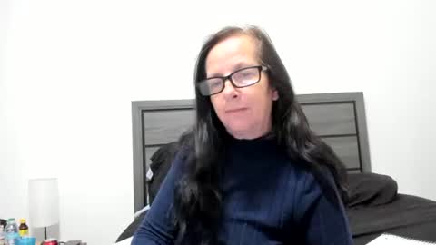 Snapshot of sassypeachgoddess chatting on 10/25/25, 12:13 sassypeachgoddess online show from 10/25/25, 12:13