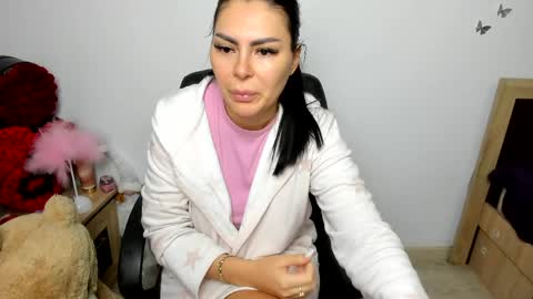 sassytiff online show from 05/10/26, 10:20