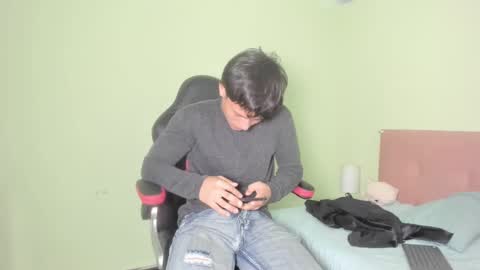 Snapshot of sasuke_uchiha12 chatting on 02/23/25, 10:53 Evans Williams online show from 02/23/25, 10:53
