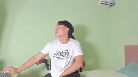 Snapshot of sasuke_uchiha12 chatting on 03/03/25, 07:49 Evans Williams online show from 03/03/25, 07:49