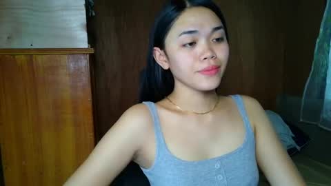 Snapshot of saszzyyumiie chatting on 03/23/26, 02:15 saszzyyumiie online show from 03/23/26, 02:15