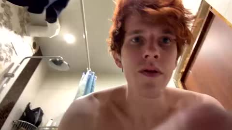 Snapshot of sat1sfaction chatting on 11/26/25, 10:00 Kristof online show from 11/26/25, 10:00