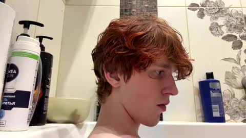 Snapshot of sat1sfaction chatting on 12/02/25, 09:21 Kristof online show from 12/02/25, 09:21