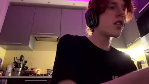 Snapshot of sat1sfaction chatting on 01/31/26, 11:58 Kristof online show from 01/31/26, 11:58