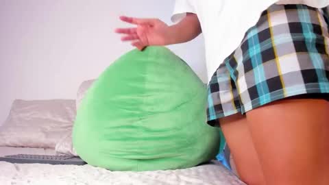     online show from 12/17/25, 07:47