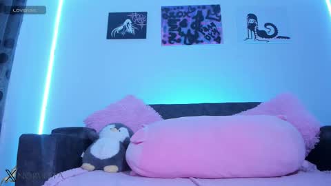    im expecting 300 thumbs up on my altar online show from 11/17/25, 02:39