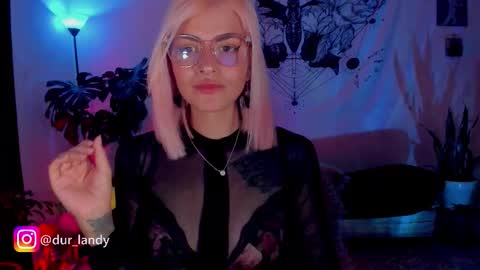 Snapshot of satomimori chatting on 11/16/25, 02:50 im Jessi Independet Model online show from 11/16/25, 02:50