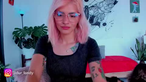 Snapshot of satomimori chatting on 11/18/25, 07:29 im Jessi Independet Model online show from 11/18/25, 07:29