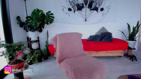 Snapshot of satomimori chatting on 11/28/25, 05:37 im Jessi Independet Model online show from 11/28/25, 05:37