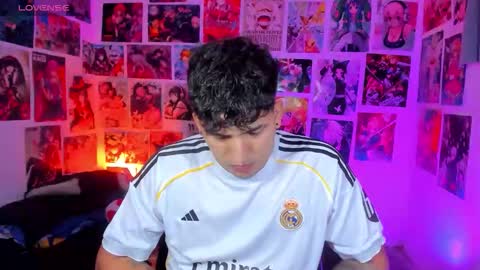 Snapshot of saturn_boy_ chatting on 11/01/25, 03:52 Saturn online show from 11/01/25, 03:52