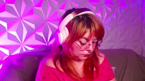 Snapshot of satyn_doll chatting on 09/17/25, 11:39 Gina George online show from 09/17/25, 11:39