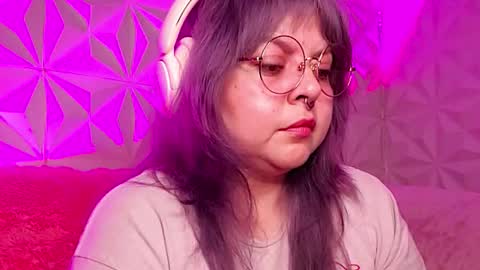 Snapshot of satyn_doll chatting on 10/23/25, 02:33 Gina George online show from 10/23/25, 02:33