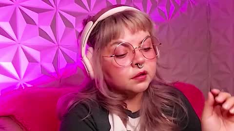 Gina George online show from 11/30/25, 09:52