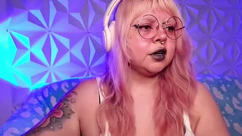 Gina George online show from 05/03/26, 11:00