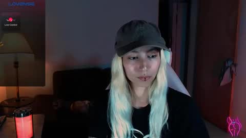 Snapshot of saucy_jenn1 chatting on 12/07/24, 02:42 I AM JENN  online show from 12/07/24, 02:42
