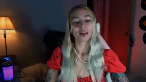 Snapshot of saucy_jenn1 chatting on 12/29/24, 09:52 I AM JENN  online show from 12/29/24, 09:52