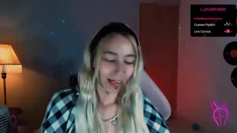 Snapshot of saucy_jenn1 chatting on 01/08/25, 03:08 I AM JENN  online show from 01/08/25, 03:08
