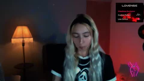 Snapshot of saucy_jenn1 chatting on 01/10/25, 02:35 I AM JENN  online show from 01/10/25, 02:35