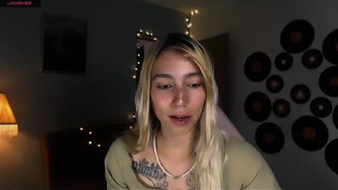 Snapshot of saucy_jenn1 chatting on 03/01/25, 02:15 I AM JENN  online show from 03/01/25, 02:15