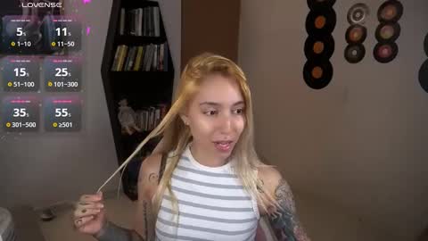 Snapshot of saucy_jenn1 chatting on 09/16/25, 04:46 I AM JENN  online show from 09/16/25, 04:46
