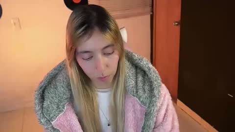 I AM JENN  online show from 05/10/26, 02:50