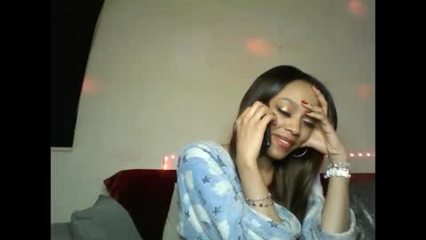 Snapshot of saucy_shanice chatting on 02/24/25, 11:09 Shaniiice online show from 02/24/25, 11:09