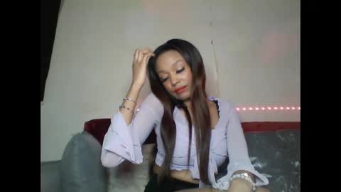 Snapshot of saucy_shanice chatting on 02/26/25, 10:42 Shaniiice online show from 02/26/25, 10:42