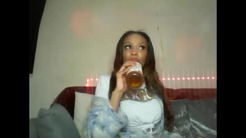 Snapshot of saucy_shanice chatting on 03/06/25, 12:21 Shaniiice online show from 03/06/25, 12:21