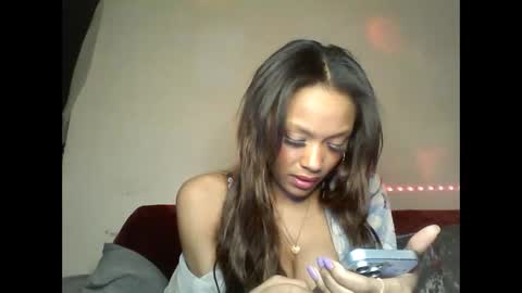 Snapshot of saucy_shanice chatting on 03/11/25, 07:03 Shaniiice online show from 03/11/25, 07:03