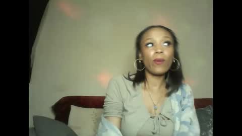 Snapshot of saucy_shanice chatting on 10/12/25, 06:51 Shaniiice online show from 10/12/25, 06:51