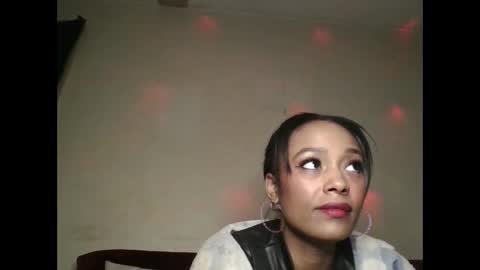 Snapshot of saucy_shanice chatting on 11/07/25, 07:36 Shaniiice online show from 11/07/25, 07:36