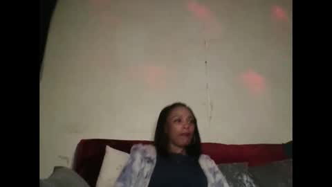 Snapshot of saucy_shanice chatting on 11/11/25, 12:32 Shaniiice online show from 11/11/25, 12:32