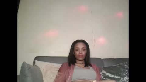 Snapshot of saucy_shanice chatting on 11/19/25, 12:54 Shaniiice online show from 11/19/25, 12:54