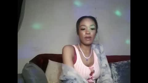 Snapshot of saucy_shanice chatting on 01/17/26, 07:06 Shaniiice online show from 01/17/26, 07:06