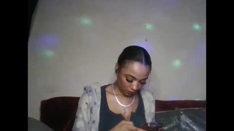 Snapshot of saucy_shanice chatting on 03/21/26, 10:35 Shaniiice online show from 03/21/26, 10:35