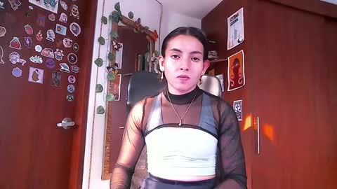 Snapshot of saucy_zaren chatting on 12/02/24, 09:17 Zaren online show from 12/02/24, 09:17